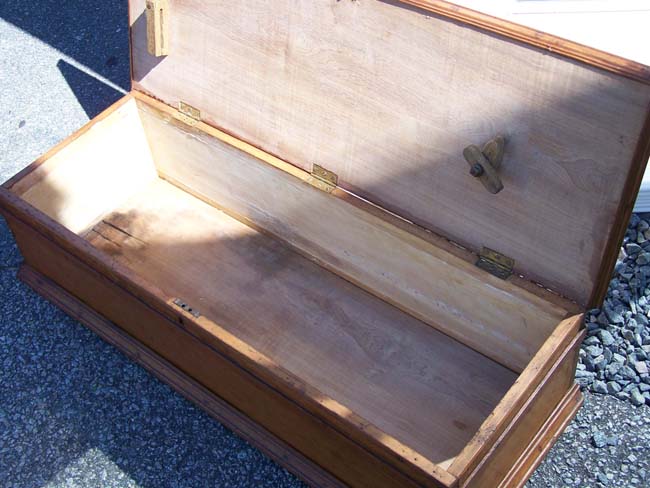 A late 19th century antique wooden storage box — image 4